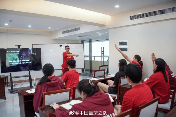 Baccarat Gaming-本周中国女篮训练课余，教练组特别准备一次“英语角”活动