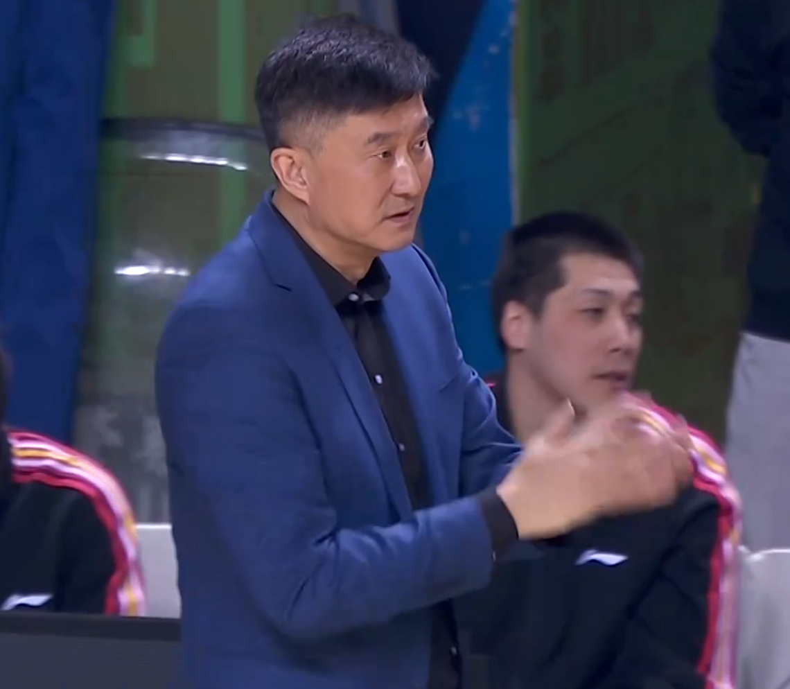 百家乐官网-广东16分大胜同曦！胡明轩王者归来，焦泊乔爆发砍两双，徐杰9+5