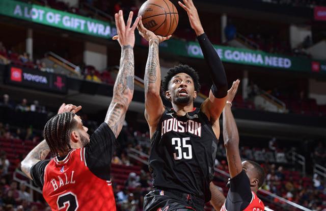 百家乐APP-触底反弹!塞拉斯濒临下课后 火箭爆冷结束15连败